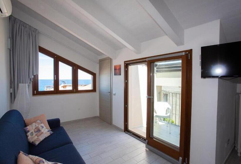 شقة غرفة واحدة مطلة على البحر, Odissea Residence E Rooms