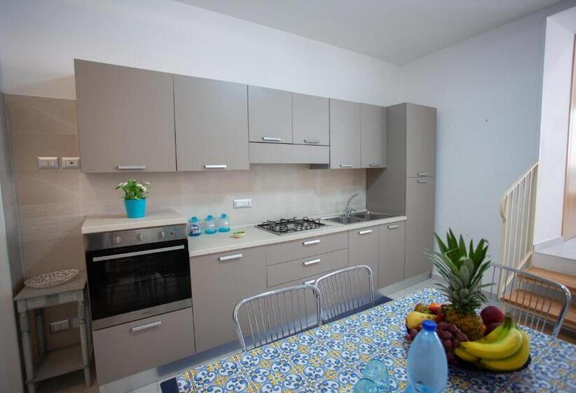 شقة غرفة واحدة مزودة بتراس, Odissea Residence E Rooms