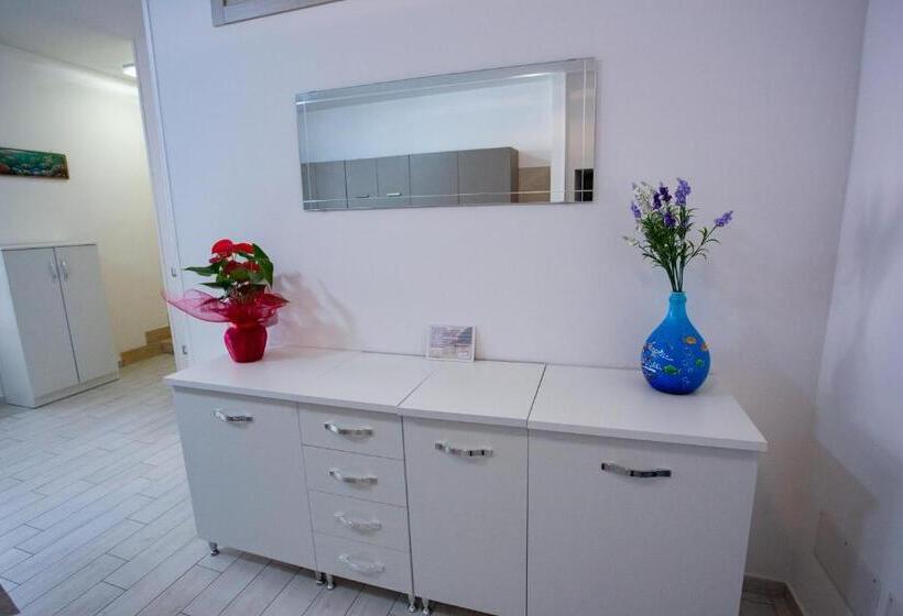 شقة غرفة واحدة مزودة بتراس, Odissea Residence E Rooms