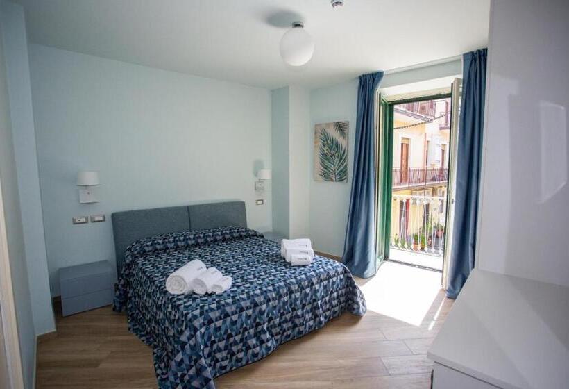 غرفة قياسية مزوَّدة بشُرفة, Odissea Residence E Rooms