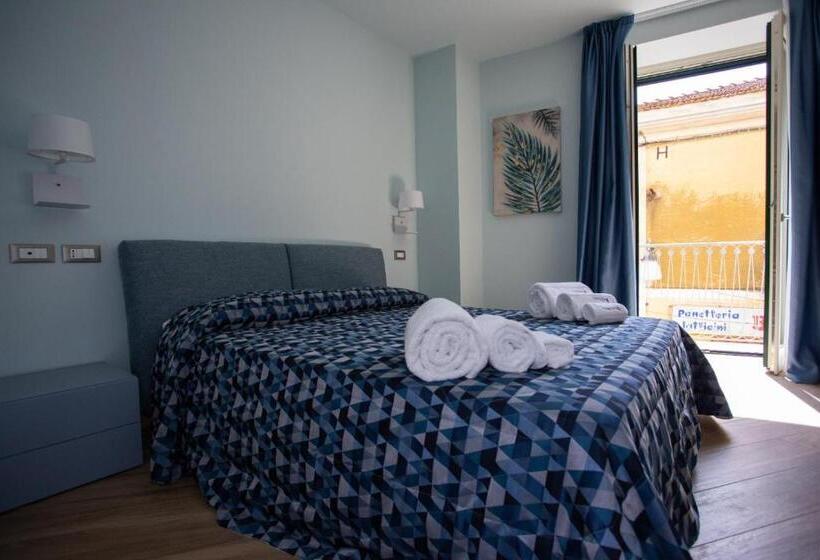 غرفة قياسية مزوَّدة بشُرفة, Odissea Residence E Rooms