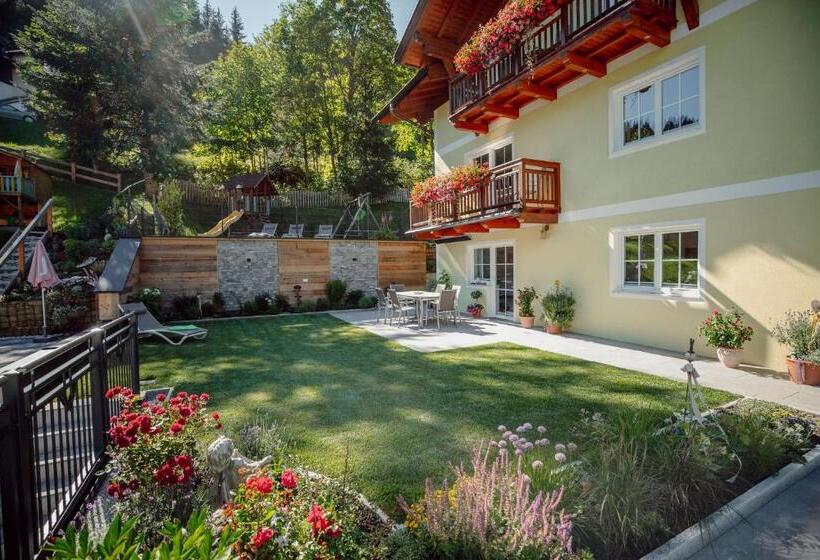 Апартаменты 1 Спальня с Балконом, 4 Mountains Apartments