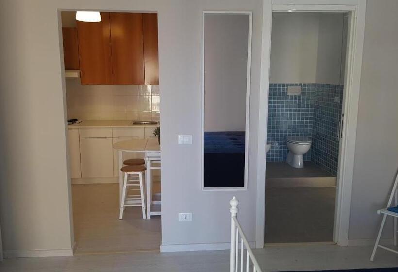 استودیو خانوادگی, Galù Guest House Gaeta