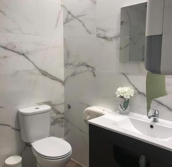 חדר סטנדרט חדר אמבטיה משותף, Junqueira76 Guesthouse