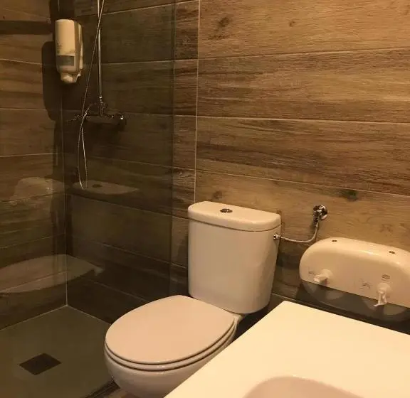 اتاق استاندارد با سرویس بهداشتی مشترک, Junqueira76 Guesthouse