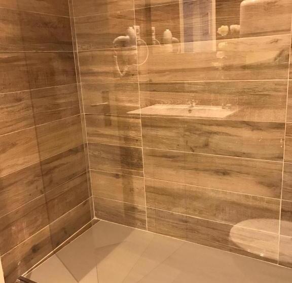 חדר סטנדרט חדר אמבטיה משותף, Junqueira76 Guesthouse