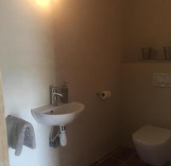 带1个卧室的带阳台的公寓, Le Village