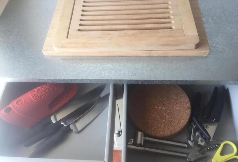 带1个卧室的带阳台的公寓, Le Village