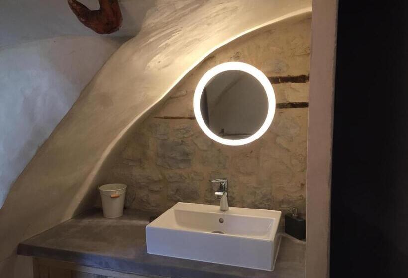 带露台的套间, Le Village