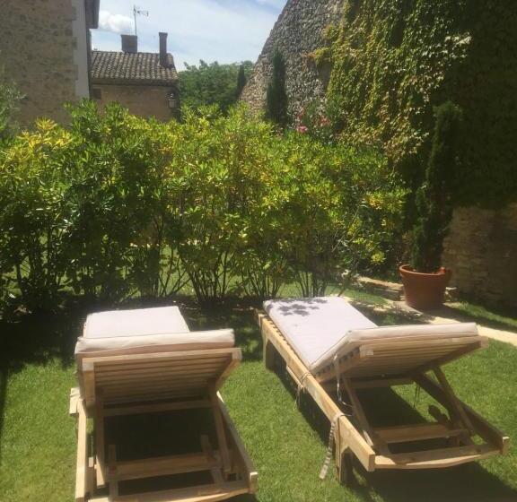 带露台的套间, Le Village