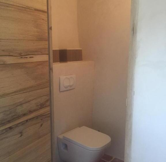 带1个卧室的带阳台的公寓, Le Village