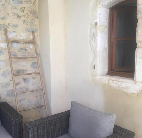 带露台的套间, Le Village