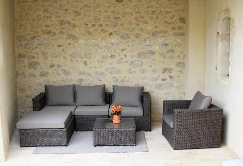 带露台的套间, Le Village