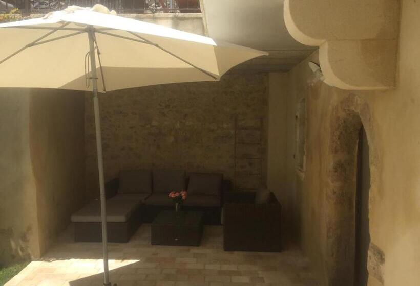 带露台的套间, Le Village