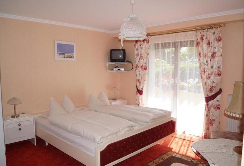 Номер Стандарт с Террасой, Pension Kordula Straub