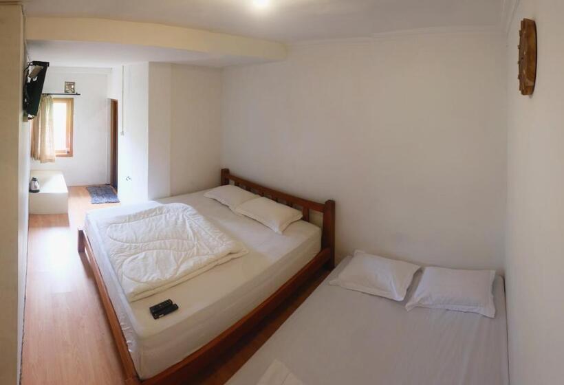 غرفة عائلية, Tani Jiwo Hostel