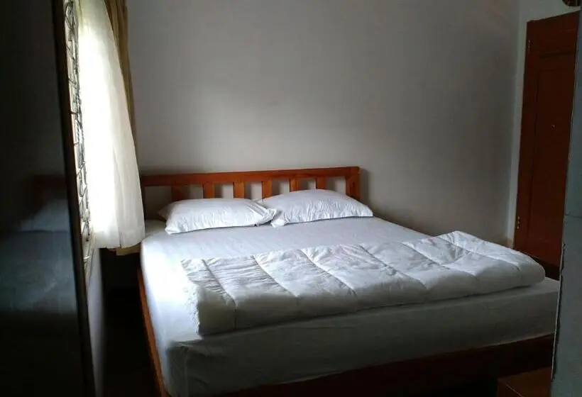 Deluxe Szoba, Tani Jiwo Hostel