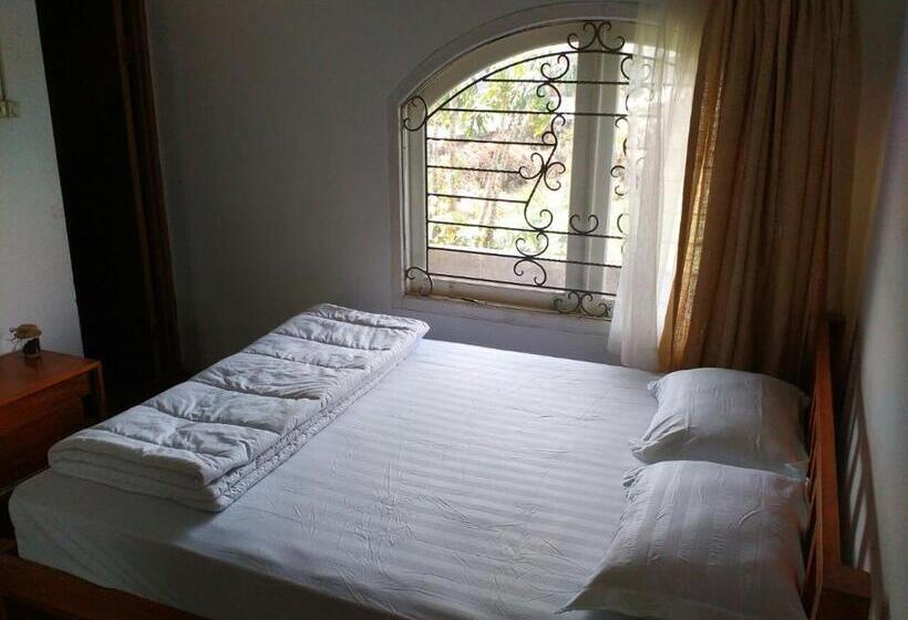 Номер Deluxe, Tani Jiwo Hostel
