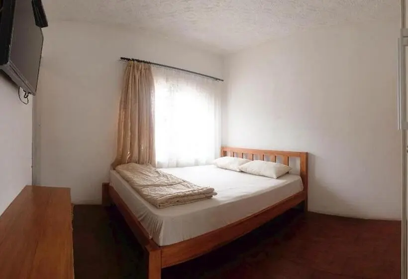 Deluxe Szoba, Tani Jiwo Hostel
