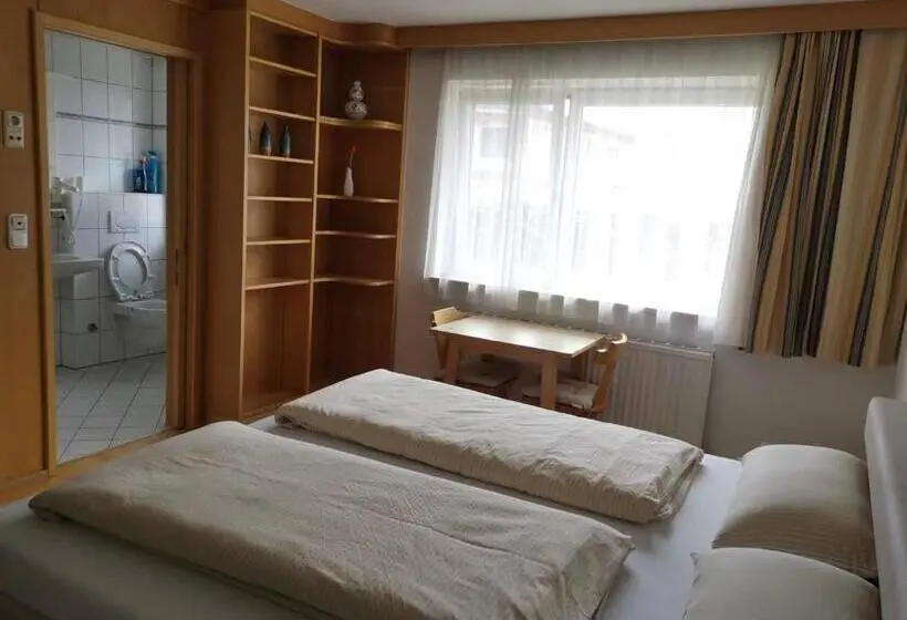 Habitación Estándar, Wei Wei S Hostel