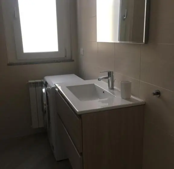 １ベッドルームアパートメント, Home