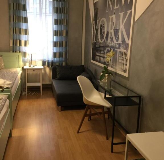 带1个卧室的带阳台的公寓, In Fürth Wie Zuhause