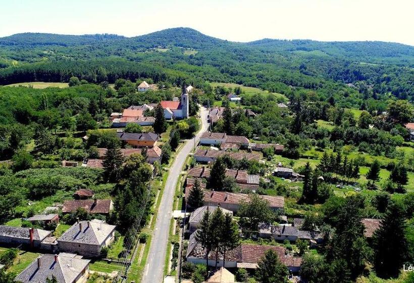 Номер Стандарт Совместная Ванная, Tolnay Kúria és Vendégház