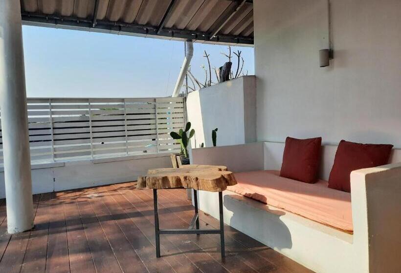 إستديو قياسى مزود بشرفة, Pingplalee Resort Chasorn