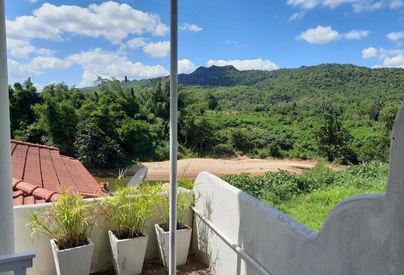 غرفة قياسية مطلة على الجبل, Pingplalee Resort Chasorn