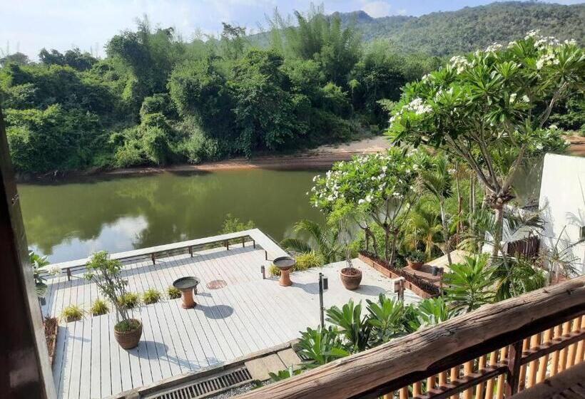 غرفة أساسية مزودة بشُرفة, Pingplalee Resort Chasorn