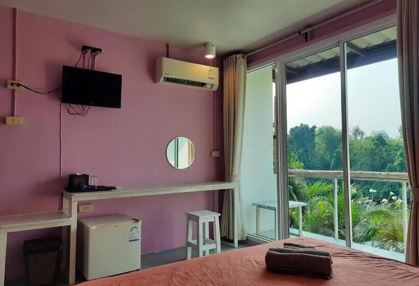 غرفة أساسية مزودة بشُرفة, Pingplalee Resort Chasorn