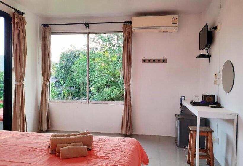 غرفة قياسية مزوَّدة بشُرفة, Pingplalee Resort Chasorn