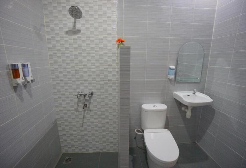 Семейный Номер Deluxe, The Cabin Tanjung Hotel Wonosobo