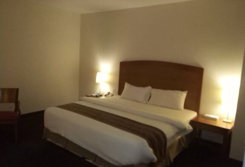 سوییت جونیور, Hala Hotel Alkhobar