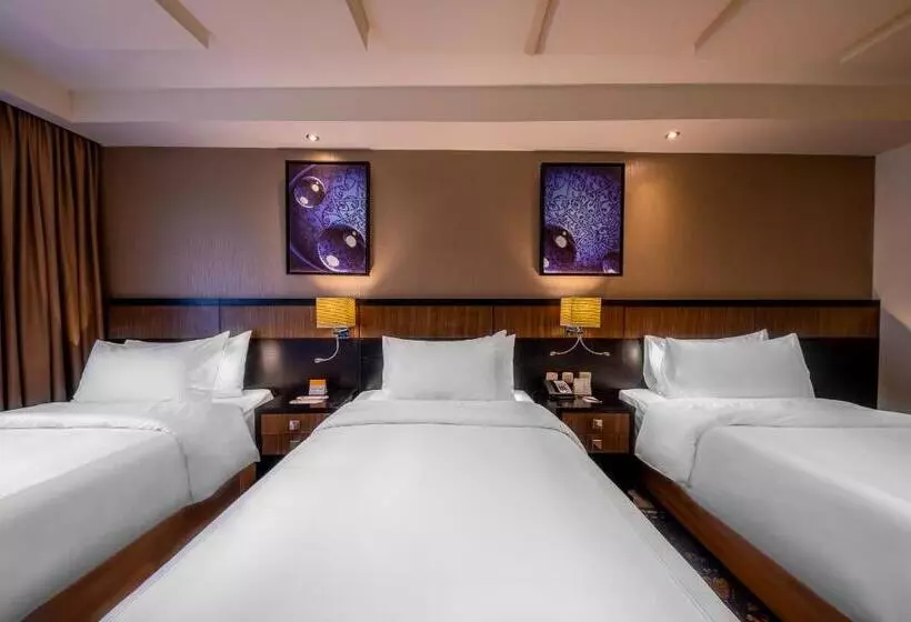 Executive Kolmen Hengen Huone, Al Ghufran Safwah Hotel Makkah
