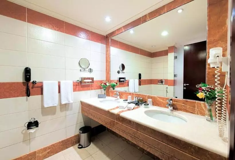 Executive Kolmen Hengen Huone, Al Ghufran Safwah Hotel Makkah