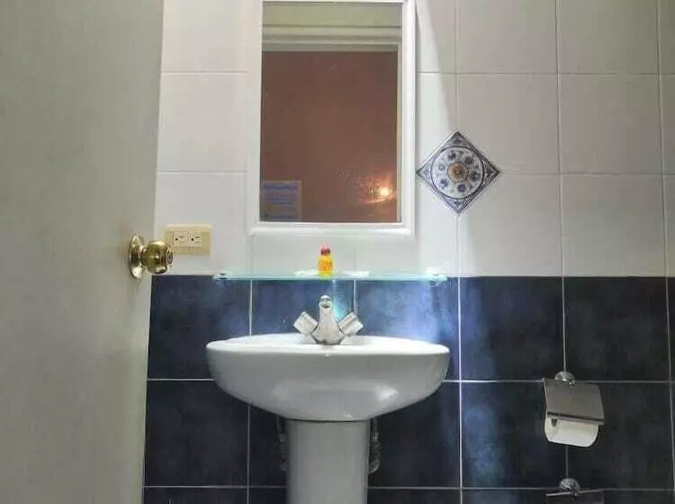 اتاق استاندارد, De Talavera
