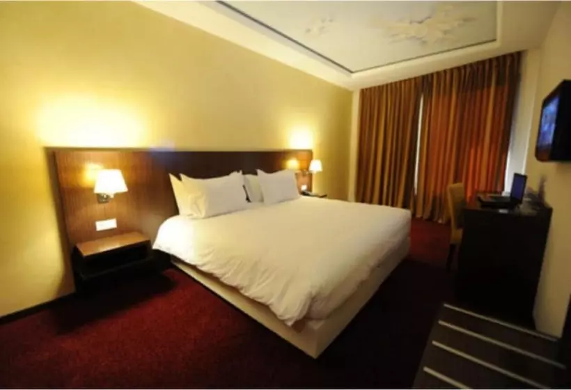 اتاق استاندارد یک نفره, Rive