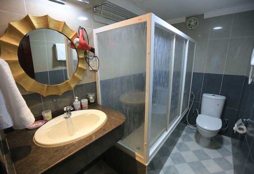 标准间, Sun City International