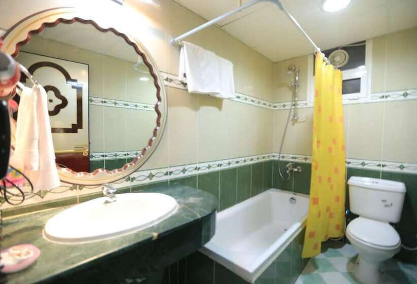 标准间, Sun City International