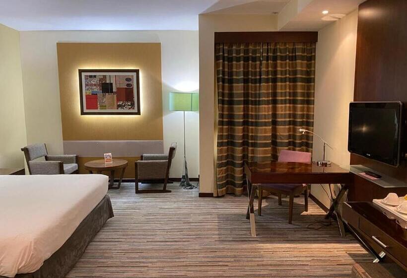 Студия Классика, Phoenix Plaza Hotel Apartments