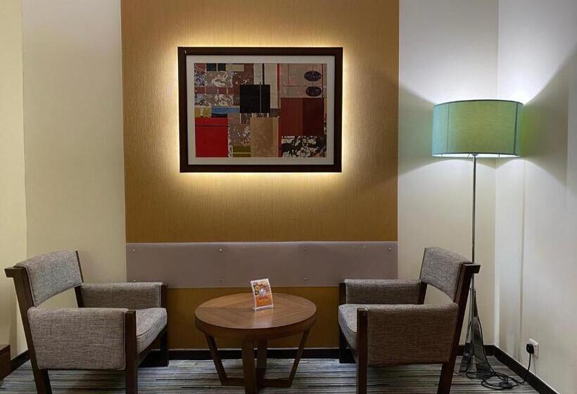 Студия Классика, Phoenix Plaza Hotel Apartments