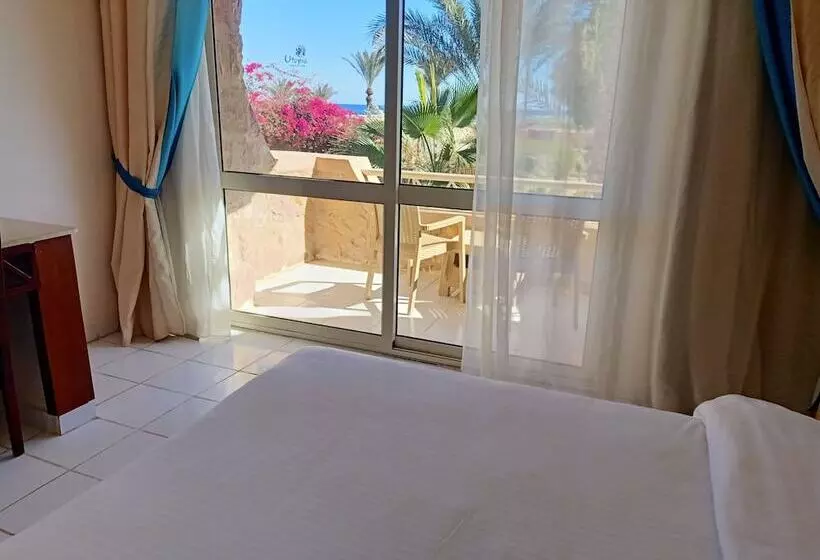 اتاق لوکس با چشمانداز دریا, Utopia Beach Club