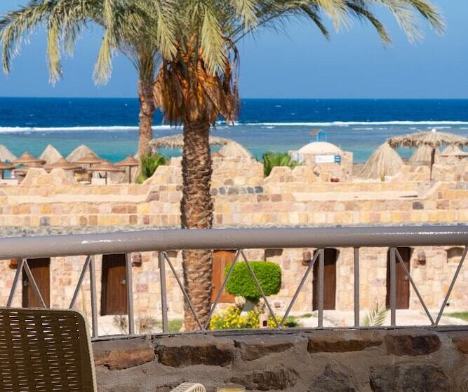 اتاق لوکس با چشم‌انداز دریا, Utopia Beach Club