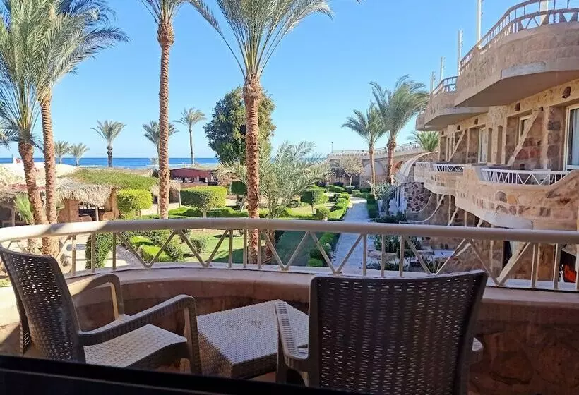 اتاق لوکس با چشمانداز دریا, Utopia Beach Club
