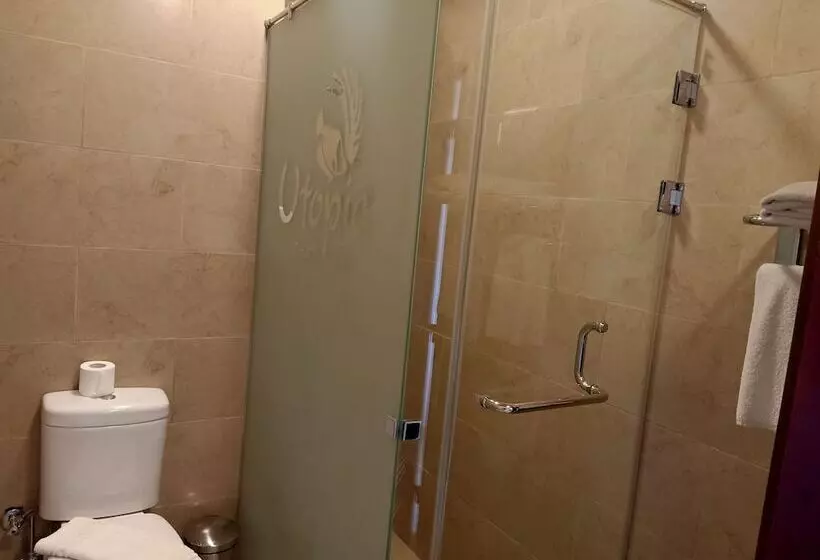 اتاق لوکس با چشمانداز دریا, Utopia Beach Club