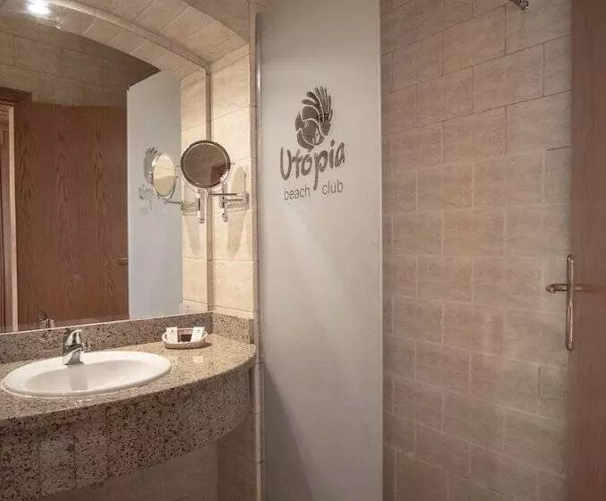 اتاق لوکس با چشمانداز دریا, Utopia Beach Club