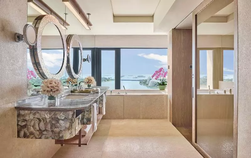 بانگلوی لوکس, Utopia Beach Club