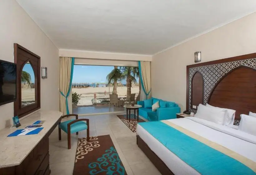 بانگلوی استاندارد, Utopia Beach Club