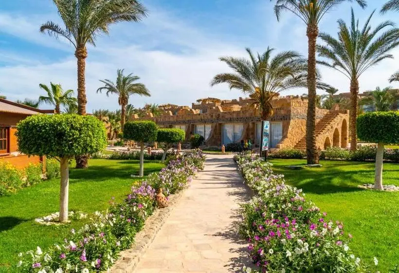 بانگلوی استاندارد, Utopia Beach Club